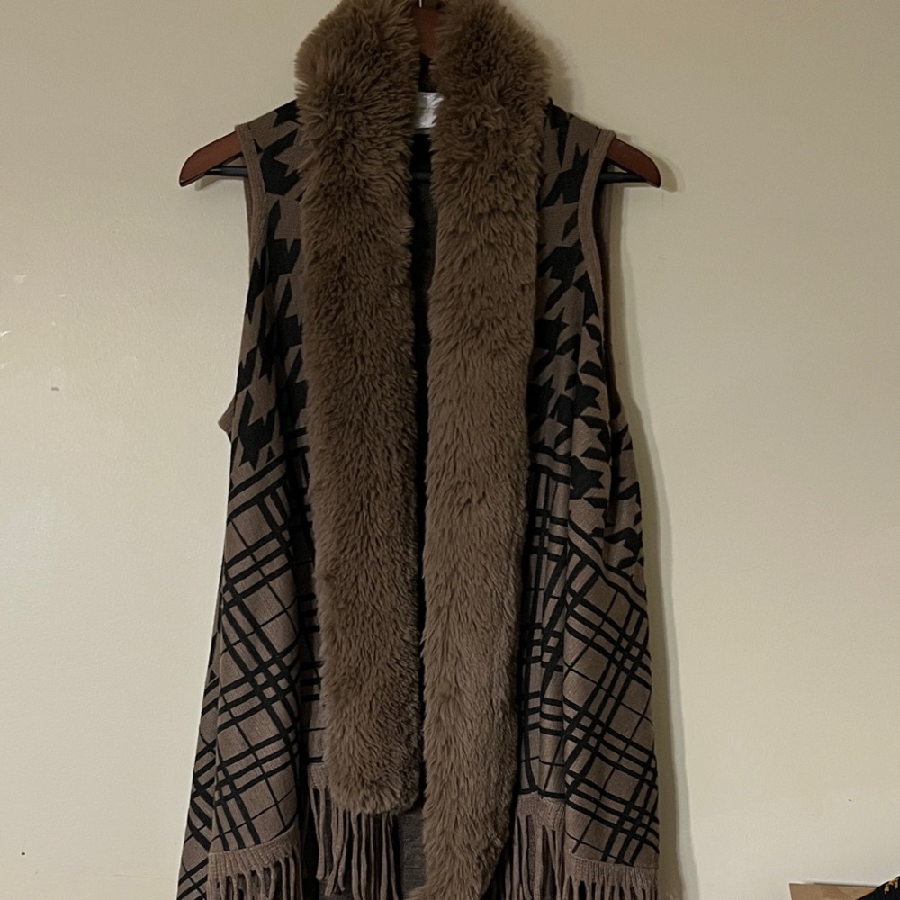 Brown Patterned Women's Vest with Faux Fur Collar